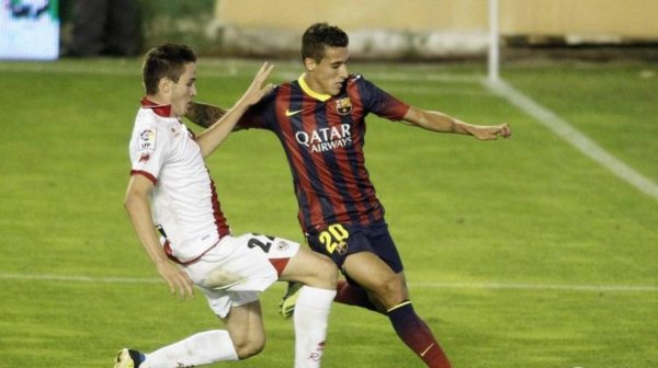 西班牙媒体公布拉玛西亚青训小将控球片断，在萨瓦德尔锐利逼抢下依然舒适应酬，展现顶级节律变化和假当作才略