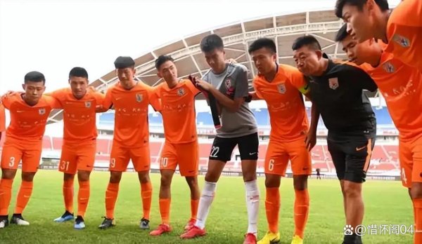 维尼修斯加盟云南玉昆别传欢娱，山东鲁能焦炙辟谣，中超冬窗最热话题来了