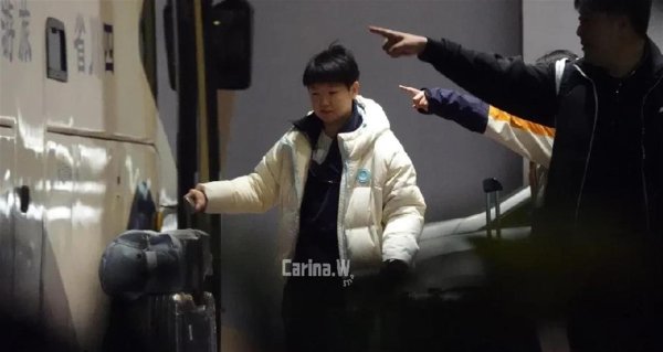 国乒凌晨出征！一年365天飞不休，球迷直呼看累了