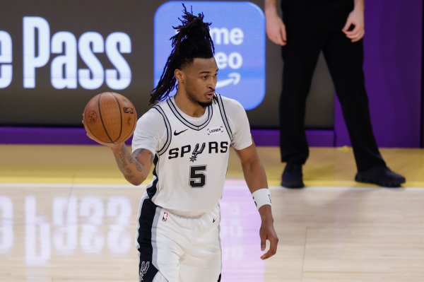 凯尔登·约翰逊谈卡斯尔: 重要球员会在重要时间站出来 为他自大