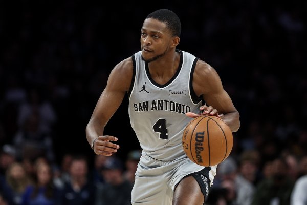 福克斯: 渴慕拿下NBA杯的冠军 但咱们终极指标是夺得NBA总冠军