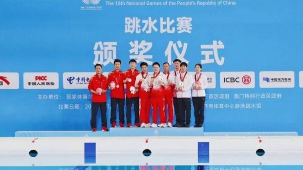 全红婵目下是不是国度队队员还两说呢，国度队队员是征召的，唯有招不招你根底不存在所谓告示退出洋家队