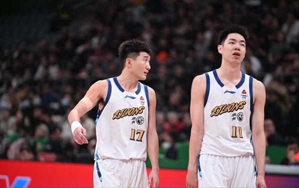 16分大捷广厦！辽篮靠3招赢球，威尔斯复仇旧主，张陈得分又上双