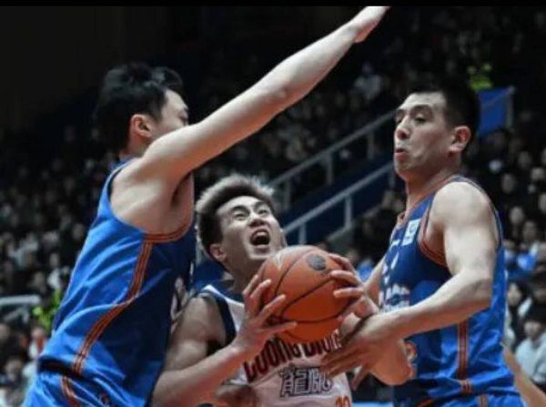 CBA最大混子球队出现！2场比赛输47分，球迷：瞎闹，快退出CBA