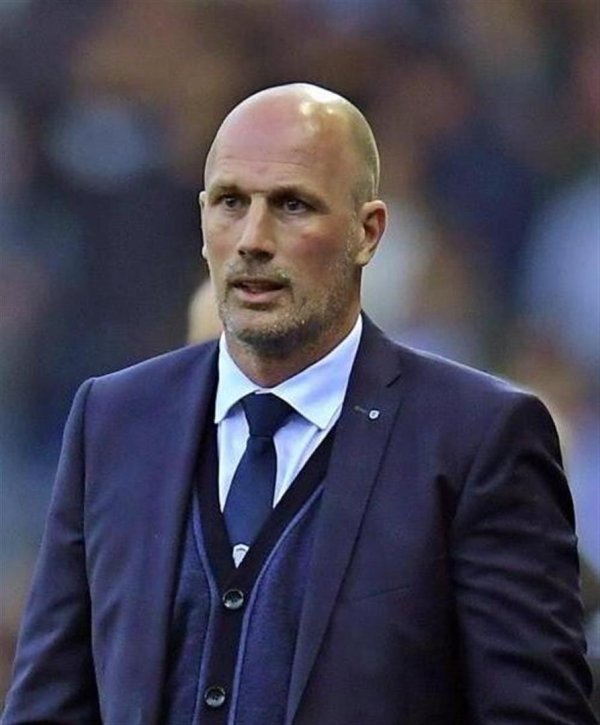 中超换帅乱象：6队主帅悬而未决，沙滩栽种救火、大牌空降能救命？