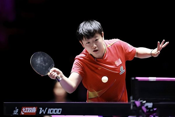 12日晚国乒大捷，蒯曼逆袭建功，莎莎强势助女单包揽四强