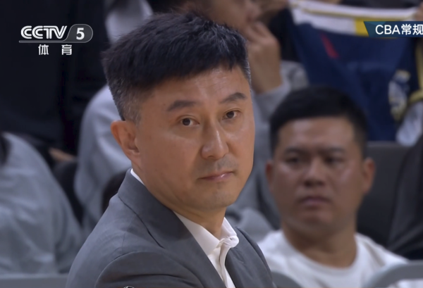 跟着广东97-94险胜广州，上海送江苏3连败，CBA最新名次：前3同分