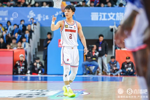 20分2板4助4断! 媒体东说念主: 广东5连胜徐杰功劳占8成 这个家没他得散