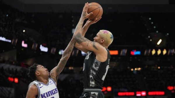 在马刺慑服雷霆的比赛中，索汉依旧没登场，赛后米奇暴露这是球队与索汉结束的一致决定，显现两边领略选拔交游已成定局