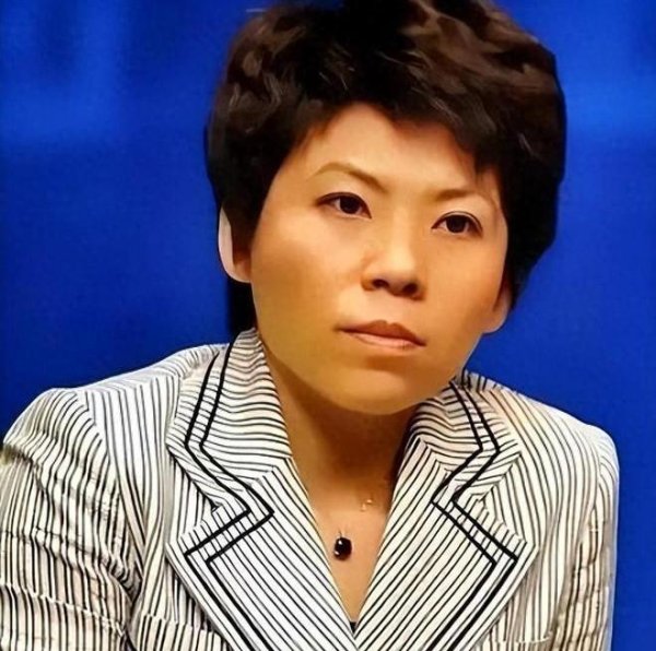 王楠没思到，被国籍传说折腾十几年，邓亚萍竟因一句话口碑暴增