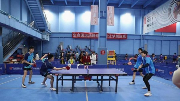 告诉你个恐怖数据：21岁的向鹏在队内打马龙，10场能赢4场，国乒遴荐逻辑绝对变了，现时只看谁最能赢，不再论资排辈