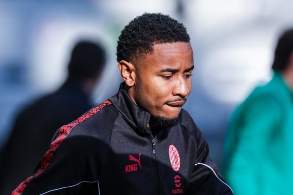 德天外：恩昆库思要留在AC米兰，牙东谈主和费内巴切并无商量