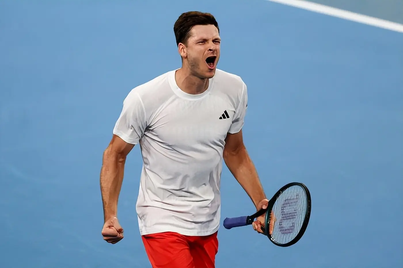 复出首战顺利!胡尔卡奇时隔七个月重返赛场力克兹维列夫!