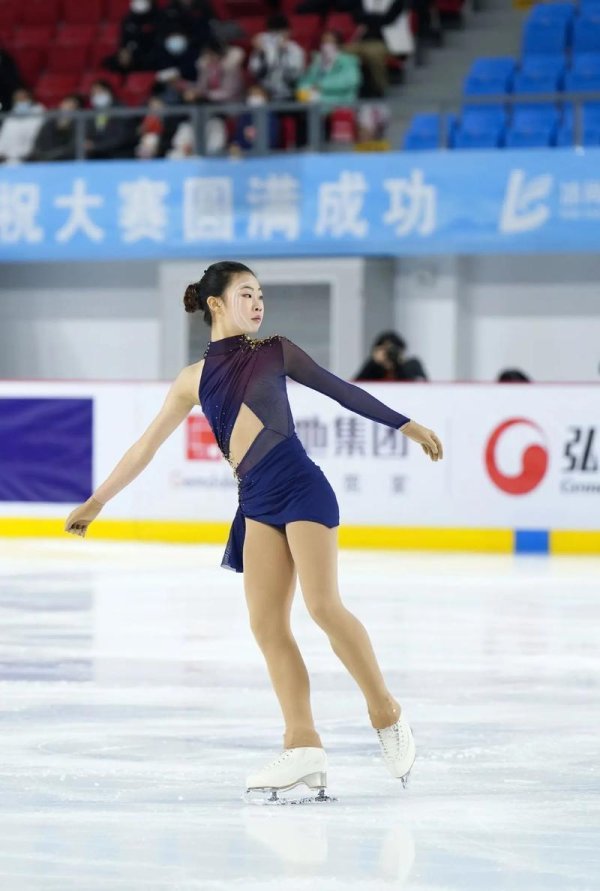 气运之冰死活对决：一跪出局，冬奥限额宿将新东说念主开撕