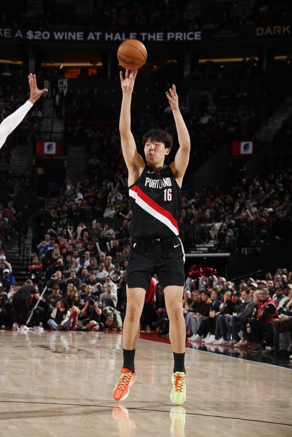 杨瀚森本赛季真确掷中率定约最低档 总排行474位 低于保罗&布朗尼