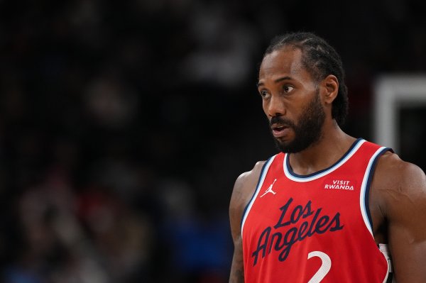 卢：无球跑动能让小卡更灵验拉开空间 更容易冲击篮筐并取得罚球