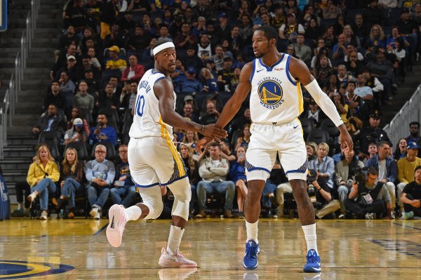 巴特勒：我能看到库明加每天都把该作念的检修完成 他心态没问题