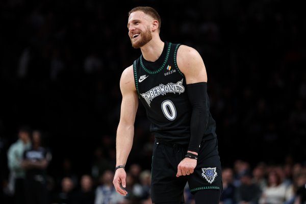 万箭王人发！迪文岑佐三分穿针 丛林狼轰出19-4再度打停热火