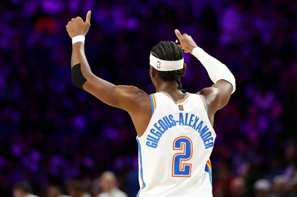 新的一年奈何卓绝所获荣誉？亚历山大：把这些齐给我的队友们💯