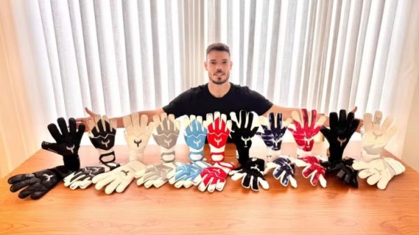 用户最懂用户🧤巴西门将研发手套私用，现时已发展成一门生意