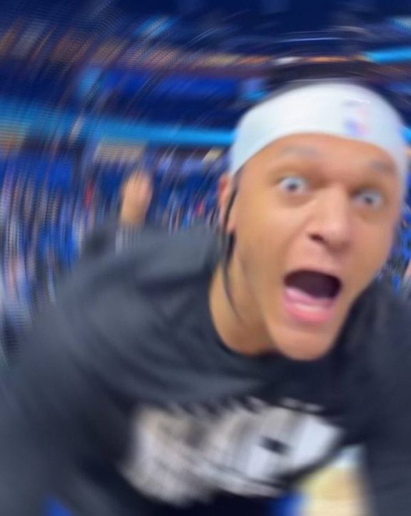 打板压哨反绝杀！魔术官推发布班凯罗空洞色调包 庆祝告捷