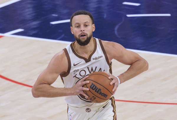 攻传俱佳！库里首节6投4中 砍下10分4助攻&正负值+4